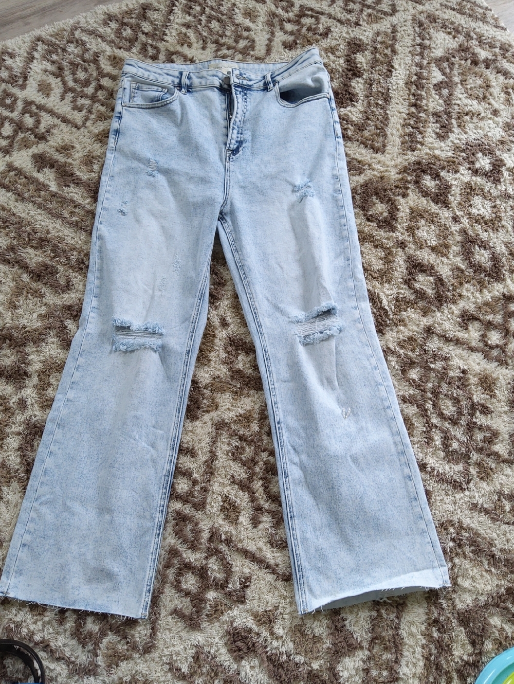 Light Wash Distressed Women's Jeans